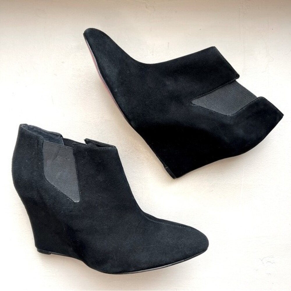 BCBGMAXAZRIA Black Suede Wedge Heeled Slip On Ankle Boots Booties‎ Women's 9.5